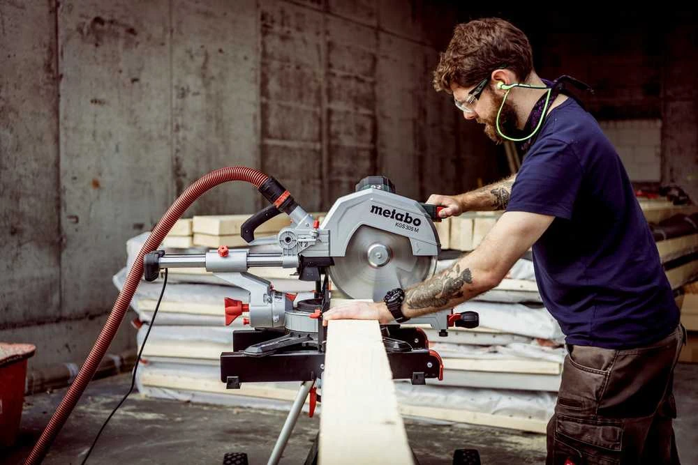 Metabo rinkinys KGS 305 M + pjūklo geležtė