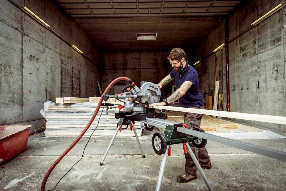 Metabo rinkinys KGS 305 M + pjūklo geležtė