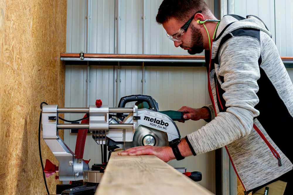METABO SKERSINIO PJOVIMO PJŪKLAS KGSV 254 MC