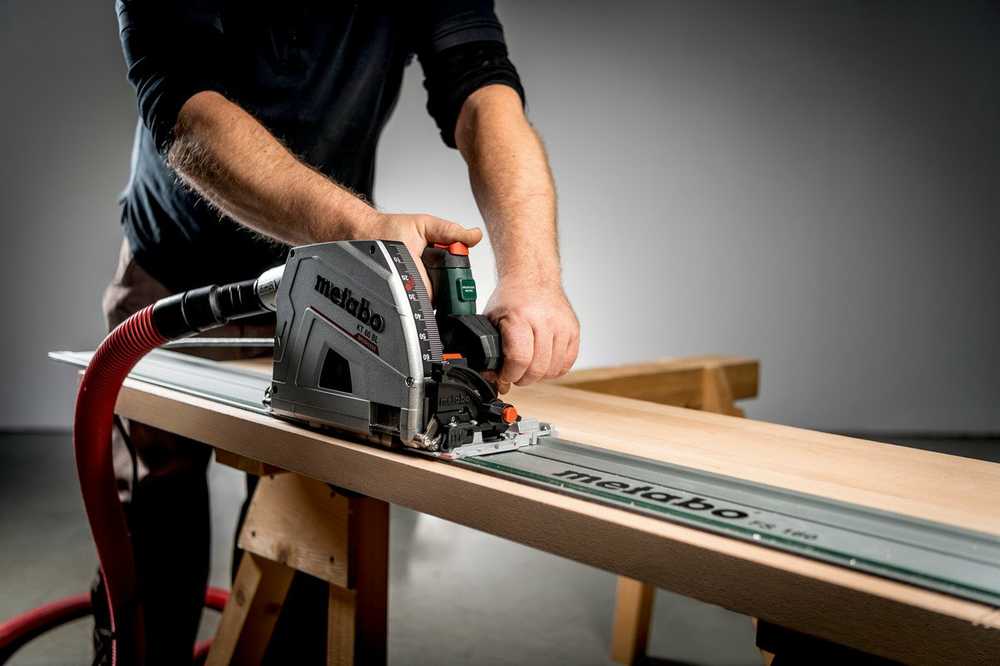 Įgilinamas pjūklas Metabo KT 66 BL 1200 W; 165x20 mm