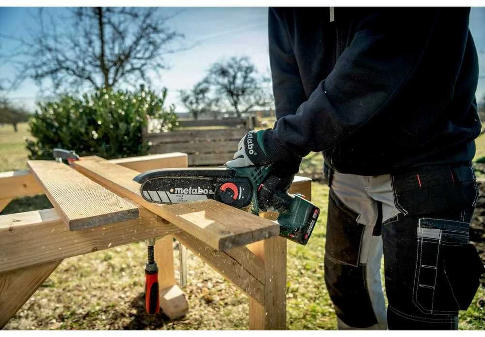 Šakų genėjimo grandininis pjūklas Metabo MS 18 LTX 15; 18 V; 1x2,0 Ah akum.; 15 cm juosta