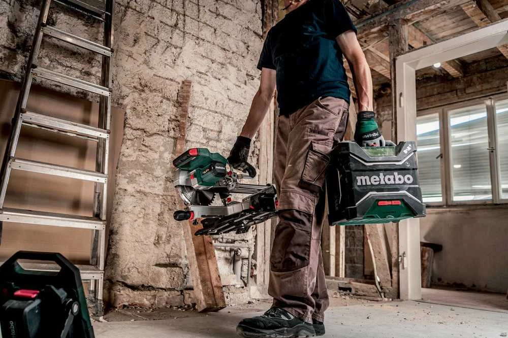 Radijo imtuvas - kroviklis Metabo RC 12-18 32W BT DAB+