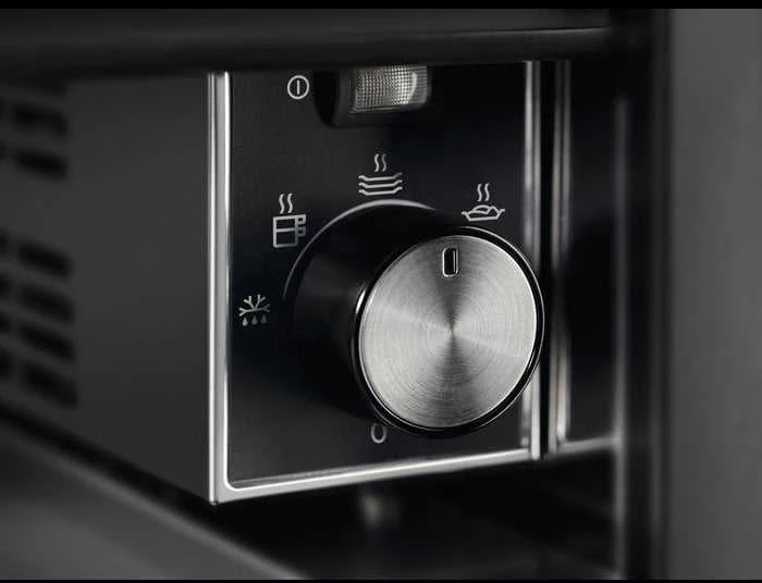 Įmontuojamas šildymo stalčius „Electrolux 900 EBD4X“