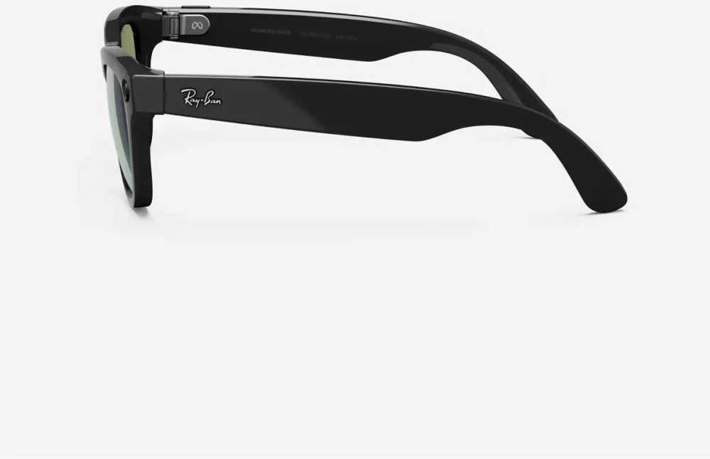 Išmanieji akiniai RayBan Meta Wayfarer, juodi rėmeliai ir žali lęšiai