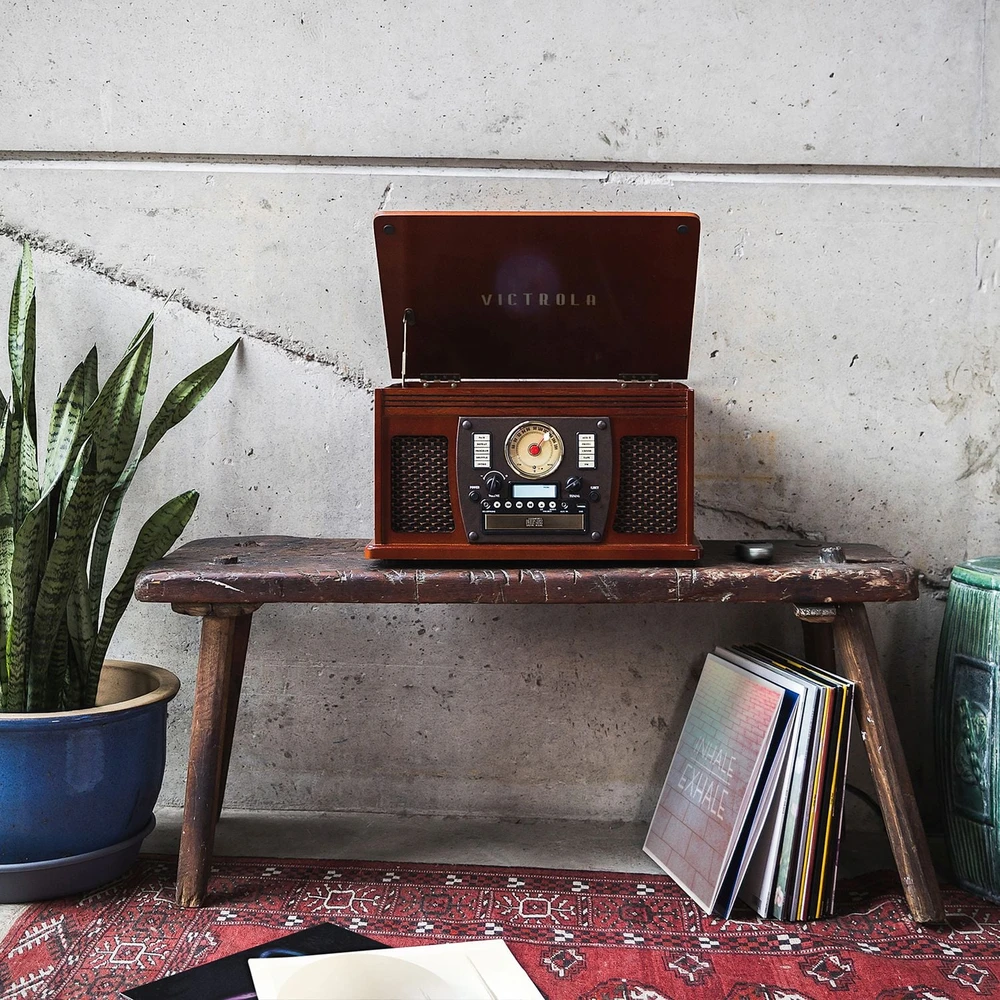 Patefonas Victrola Navigator 8 in 1 su CD, radijo ir kasečių funkcija (VTA-600B-MAH-INT)