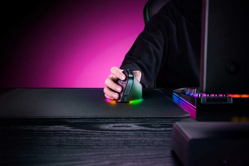 Razer | Ergonomic Pelė | Pro Click V2 Vertical | Wireless