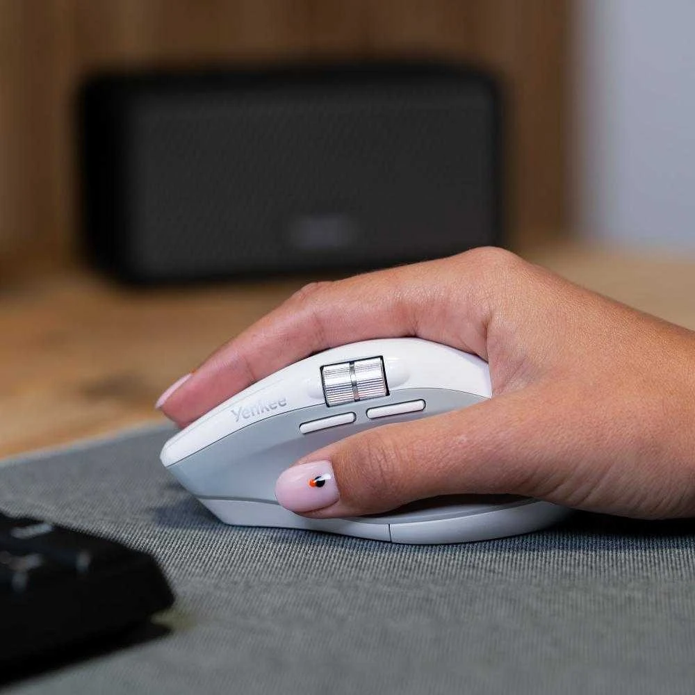 Yenkee Belaidė įkraunama pelė, dviguba 2xBT + USB2.4G „flying scroll“