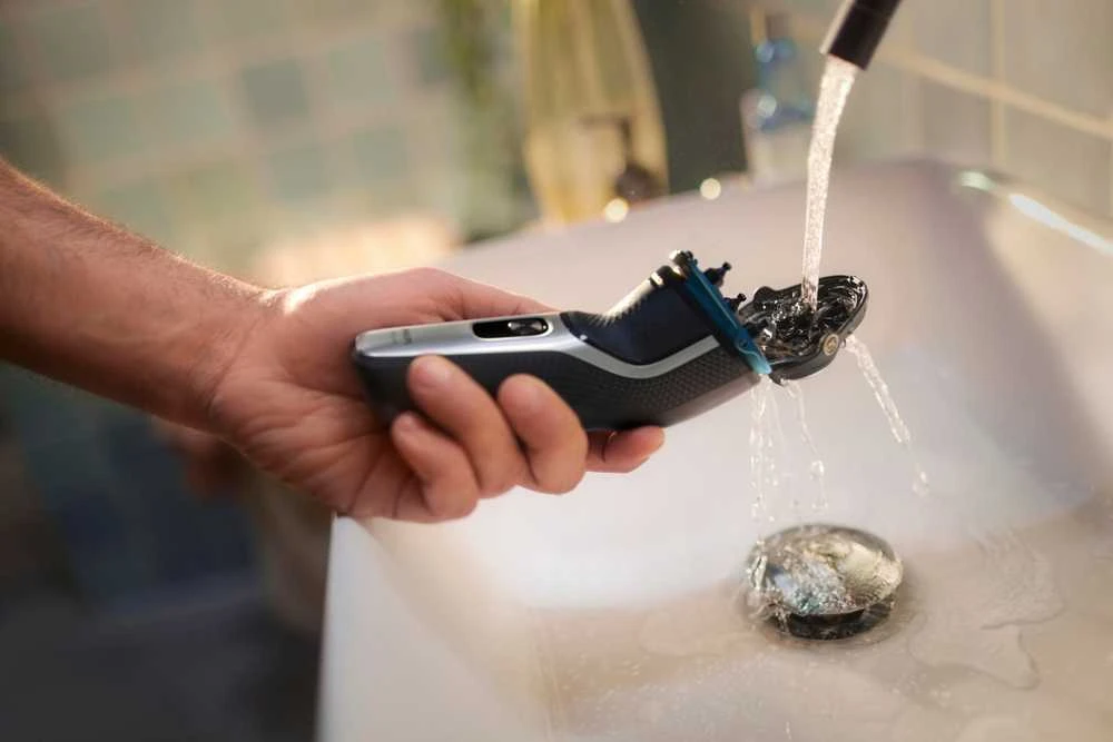 Drėgnojo ir sausojo skutimo elektrinė barzdaskutė Philips Shaver 3000 Series S3143/00