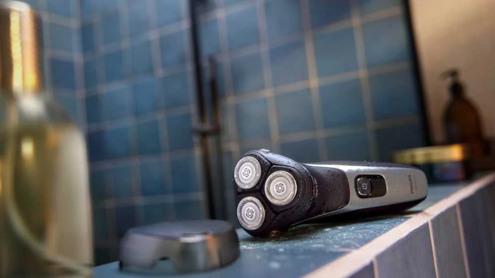 Drėgnojo ir sausojo skutimo elektrinė barzdaskutė Philips Shaver 3000 Series S3143/00