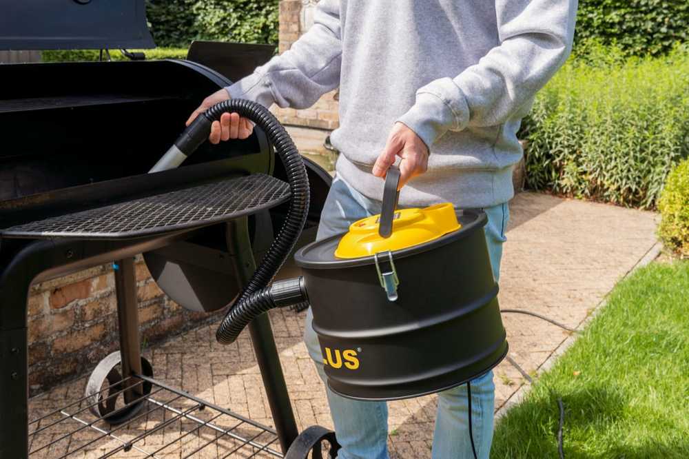 POWERPLUS pelenų siurblys su pūtimo funkcija, 1000 W, 15 l, 230 V, POWX3000
