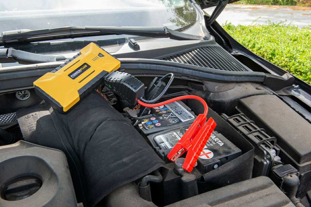 „Powerplus POWX4255“ – JUMP STARTER 3-IN-1 700A/12000MAH/12V