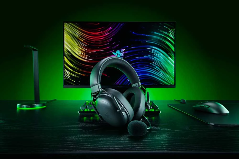 Razer Blackshark V3 juodos belaidės ausinės su mikrofonu
