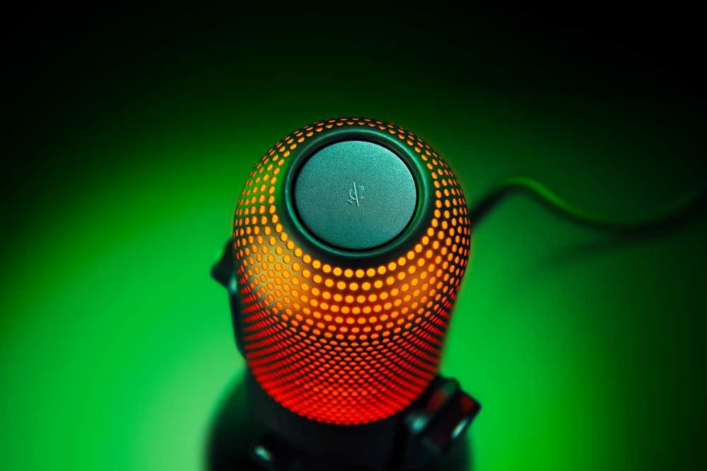 Razer | Srautinio perdavimo mikrofonas | Seiren V3 | Chroma | Laidinis