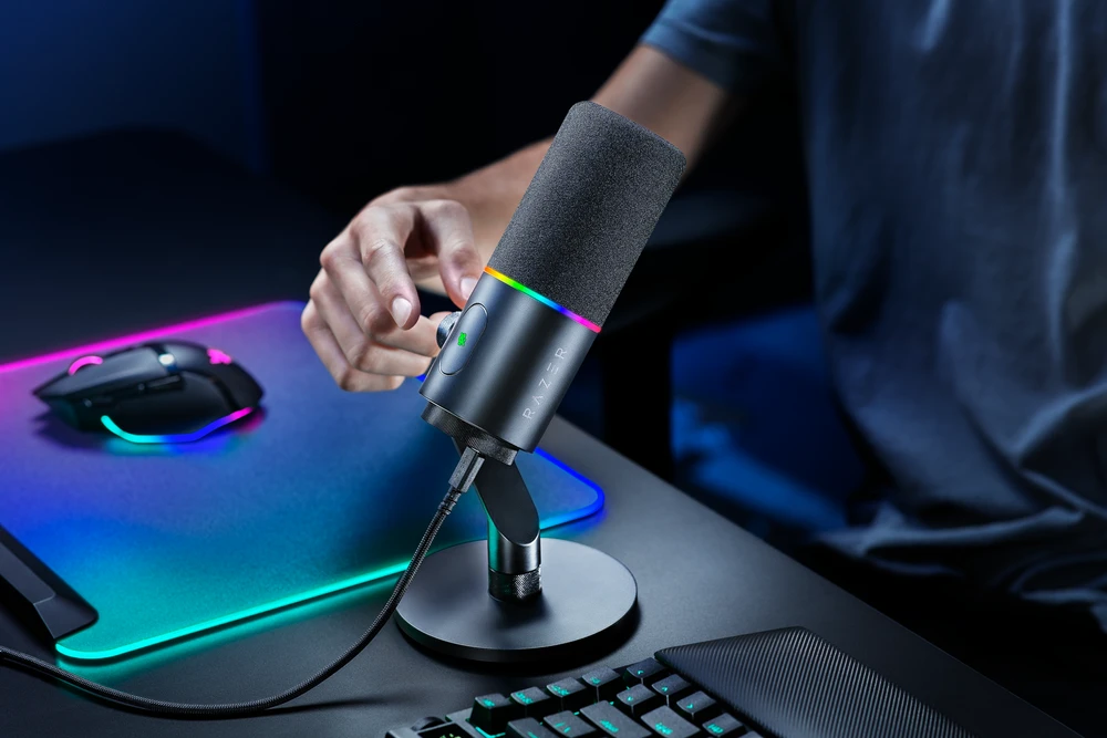 Razer Seiren V3 Pro Juodas