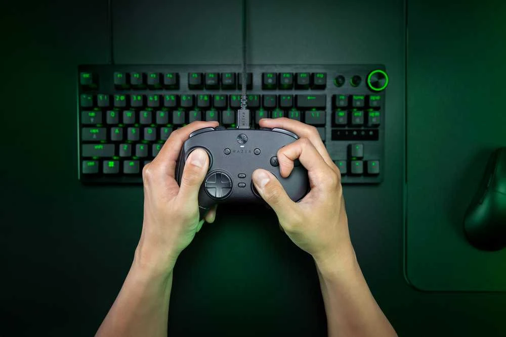 Razer Wolverine V3 turnyras 8K kompiuteris