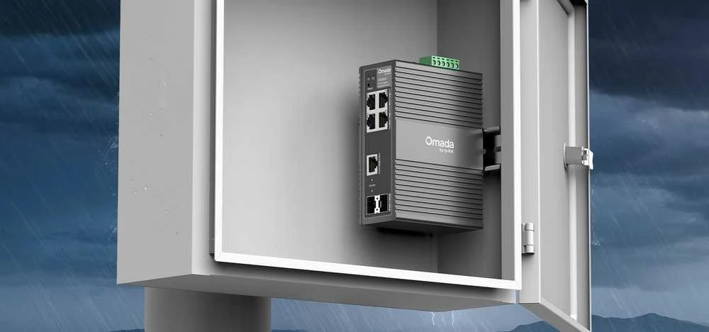 Šakotuvas TP-Link „Omada“ 6 prievadų gigabito pramoninis lengvai valdomas komutatorius, 4 × gigabito RJ45 prievadai, 1 × gigabito RJ45/SFP mišrus lizdas, 1 × gigabito SFP lizdas, darbinė temperatūra: -40–75 °C (-40–167 °F), IP40 aliuminio korpusas, centralizuotas debesijos valdymas.