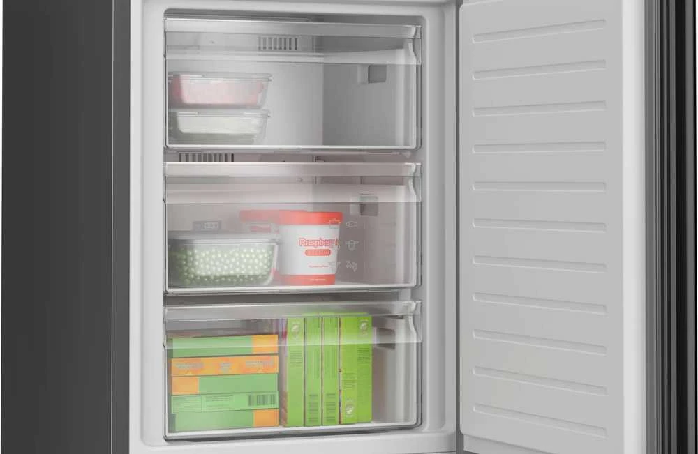 Bosch Serie 6 KGN39LBCF fridge-šaldiklis Freestanding 363 L C Juodas