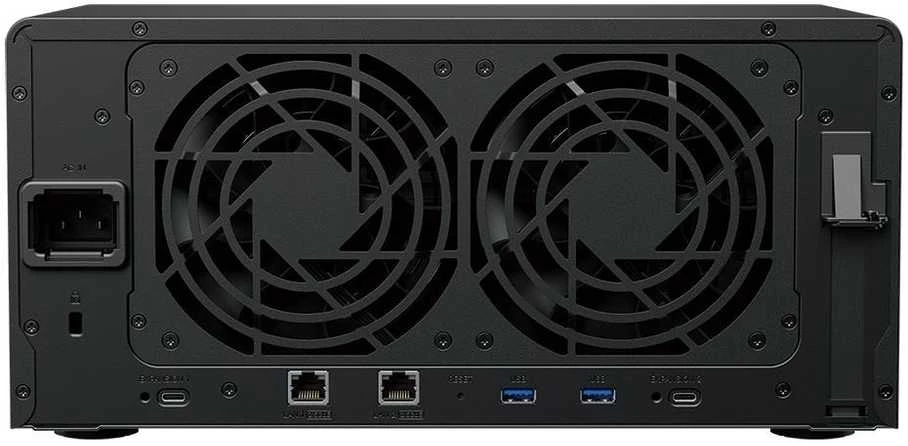 Synology DiskStation | DS1825+ | AMD Ryzen | V1500B | 8 GB | DDR4 | Juodas