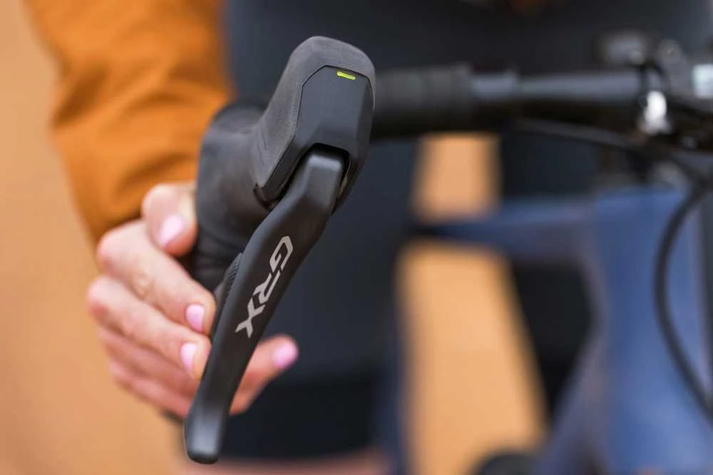 Pavarų stabdžių rankenėlė Shimano ST-RX825-R GRX Di2