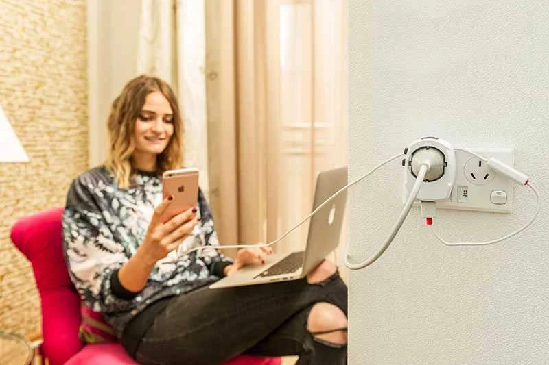 Skross Pro Light USB pasaulis (2xA)