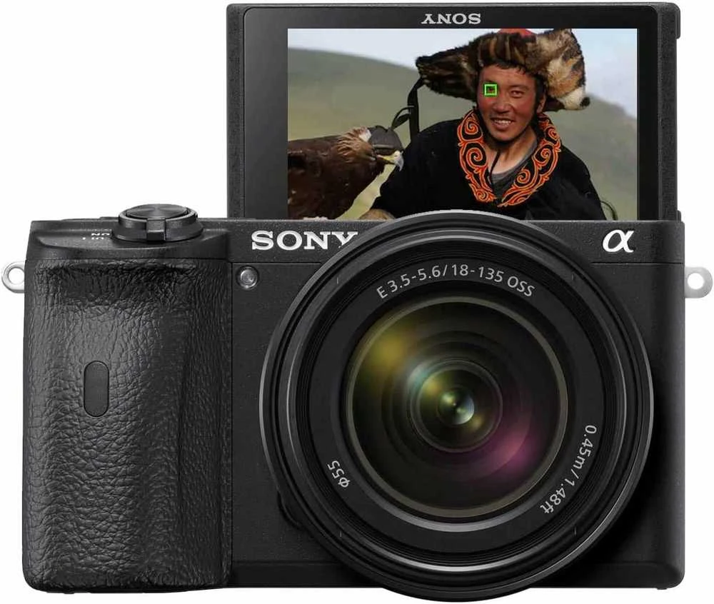 Objektyvas Sony α ILCE6600MB + 18-135mm SLR fotoaparato komplektas 24,2 MP CMOS 6000 x 4000 pikseliai Juoda