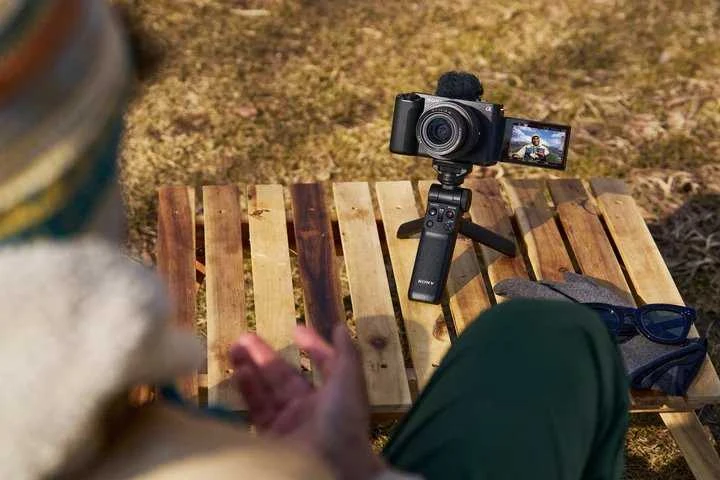 Sony ZV-E1 FF veidrodinė vaizdo įrašų kamera su 28–60 mm objektyvu | Sony