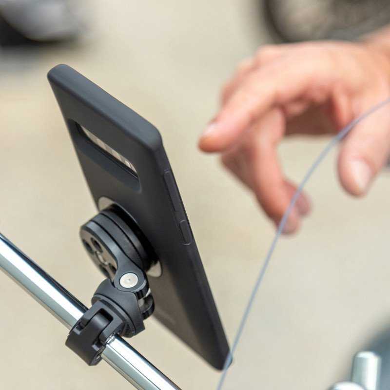 SP Connect Mirror Mount Pro SPC+ telefono laikiklis paspirtukui / motociklui – tvirtinimas prie veidrodėlio – juodas