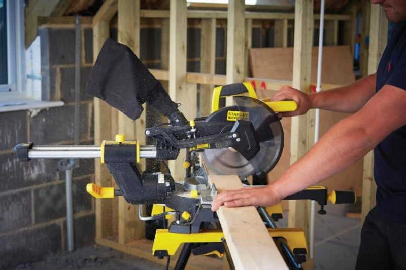 Stanley FME721 1500W 216mm skersinis pjūklas
