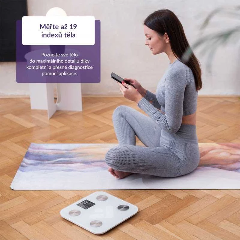 Svarstyklės TrueLife FitShape S6 BT – Bioelektrinės varžos „Bluetooth“ skalė – balta