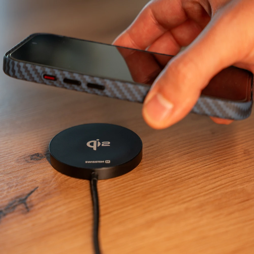 „Swissten MagPuck Qi2“ belaidis įkroviklis, 1,5 m (suderinamas su „MagSafe“)
