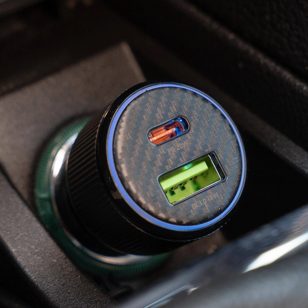 „Swissten PD USB-C“ / USB automobilinis įkroviklis 38 W su USB-C - USB-C laidas 1 m
