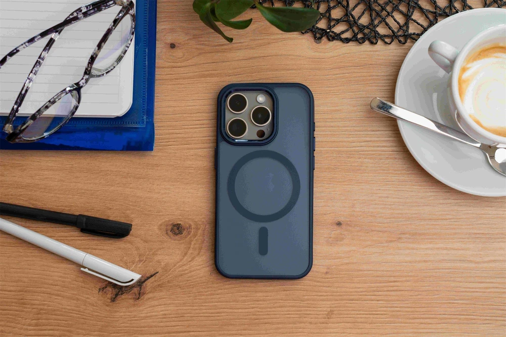 Swissten „MagStick Flex“ dėklas, skirtas „Apple iPhone 17 Pro Max“.