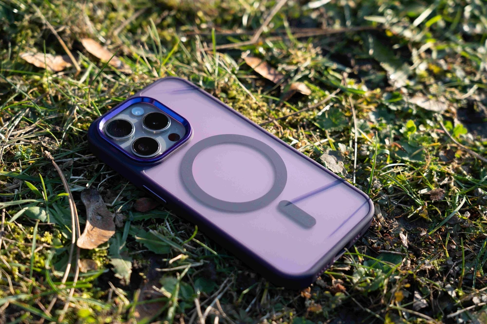 SWISSTEN MagStick FLEX dėklas, skirtas Apple iPhone 15 Pro Max violetinis