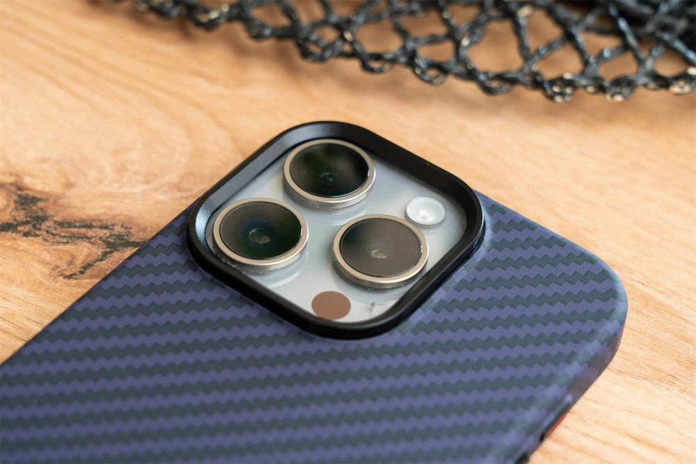SWISSTEN MagStick SHELL dėklas, skirtas Apple iPhone 15 Pro Max violetinis