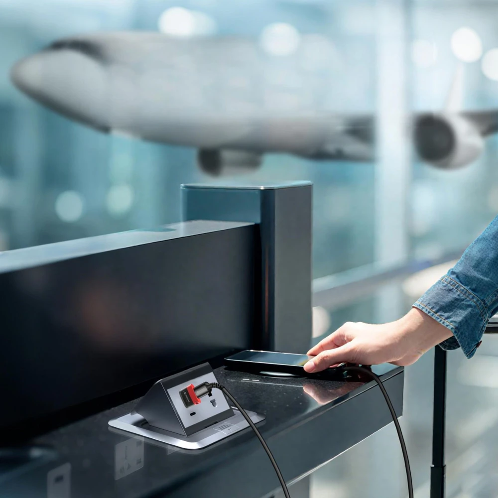 „Swissten DataGUARD“ įkrovimo adapteris su duomenų blokavimu, USB-A–USB-C