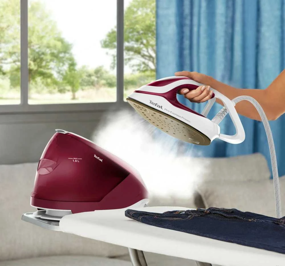 TEFAL | Lyginimo sistema Pro Express Protect | GV9220E0 | 2600 W | 1,8 l | Automatinis išjungimas | Vertikali garų funkcija | Kalkių valymo funkcija | Raudona