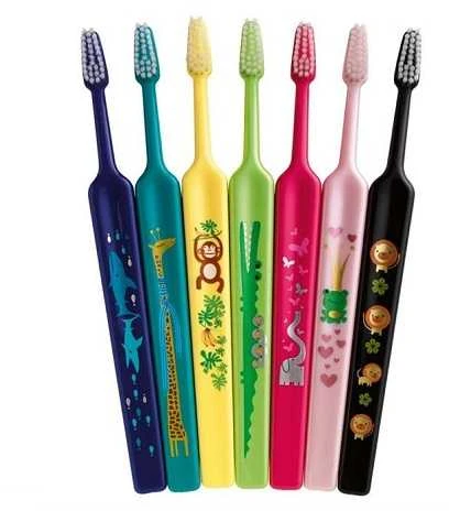 TePe Kids Extra Soft Dantų šepetėlis ypač minkštas dantų šepetėlis vaikams, 1 vnt. (spalva gali skirtis)