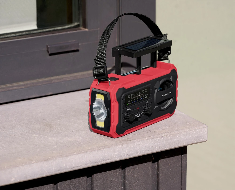 Thomson RT280R – daugiafunkcis FM/AM radijas ir 8000 mAh power bank