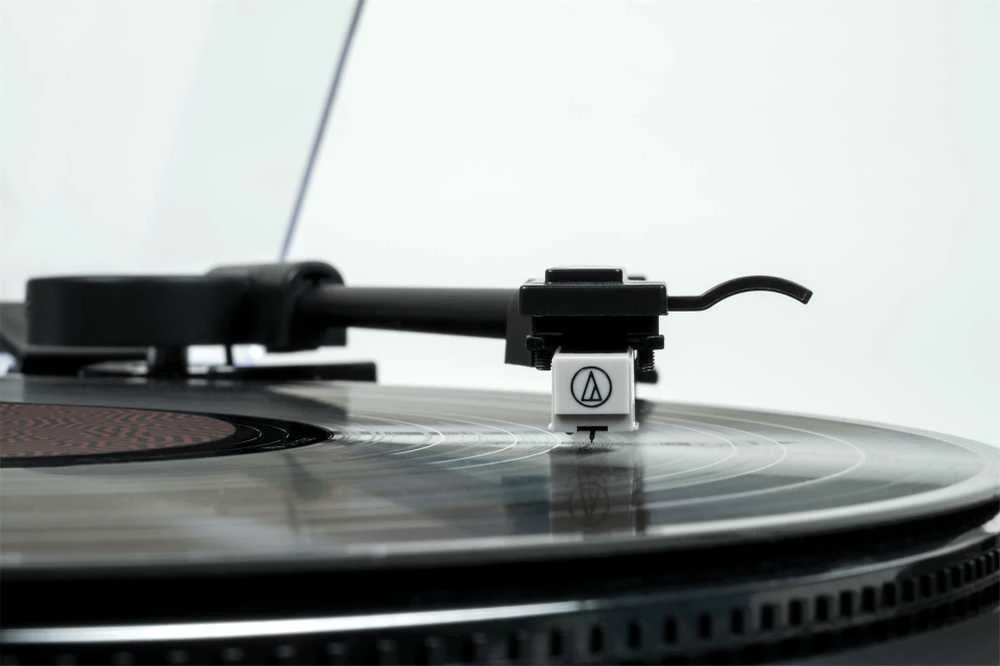 Thomson TT350 pilnai automatinis patefonas + Audio-Technica AT3600L kasetė
