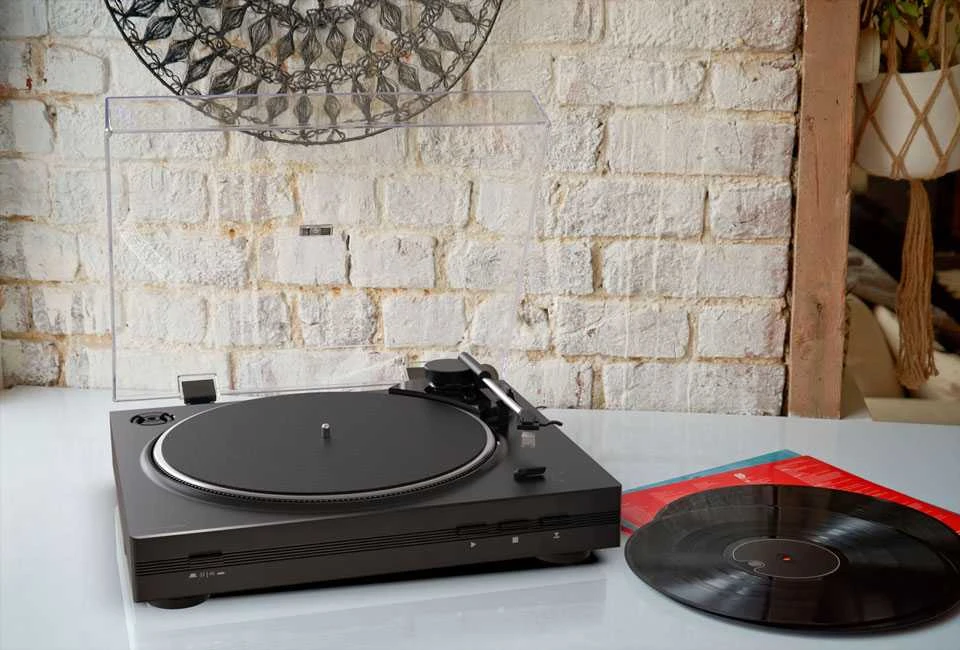 Thomson TT350 pilnai automatinis patefonas + Audio-Technica AT3600L kasetė
