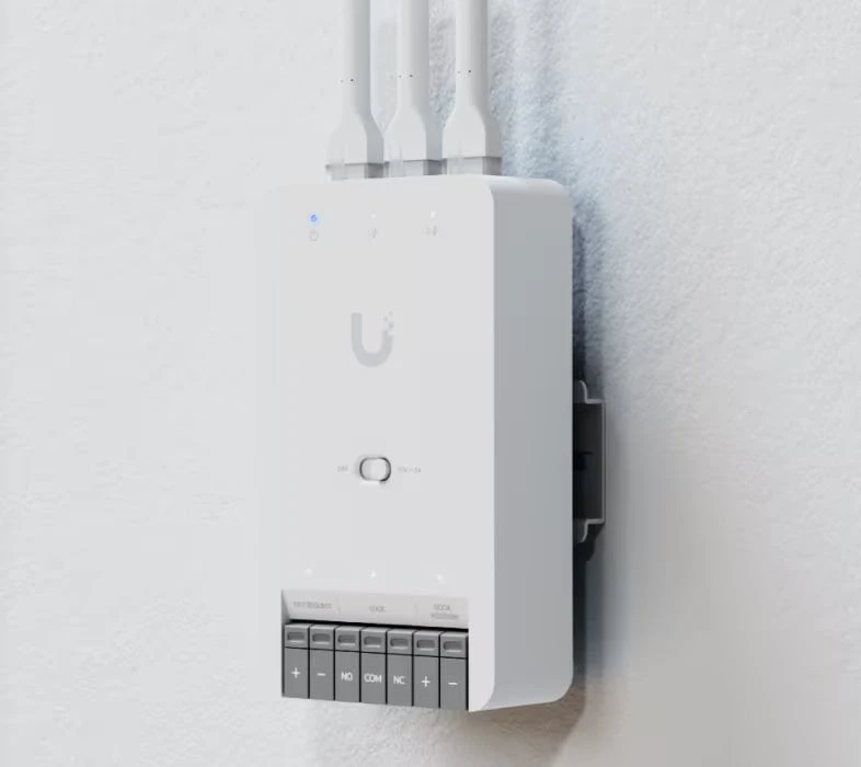 UBIQUITI DOOR HUB MINI KOMPAKTINIS PRIEIGOS VALDYMO ŠAKOTUVAS VIENOMS DURIMS
