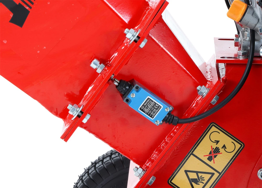 VEGA CH1065 Gas-Powered Branch Shredder