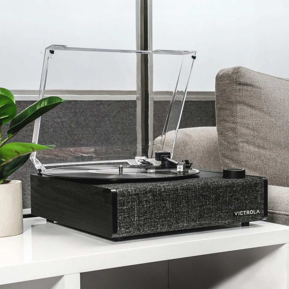 „Victrola VTA-74-BLK-INT Eastwood II“ patefonas, juodas
