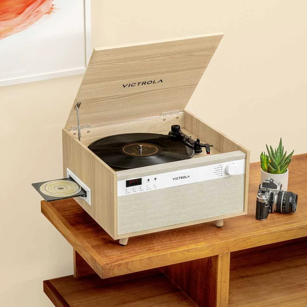 Daugiafunkcis grotuvas Victrola Century 6-in-1 VTA-820SB-NAT-INT su CD, kasečių ir patefono funkcija, smėlio spalvos