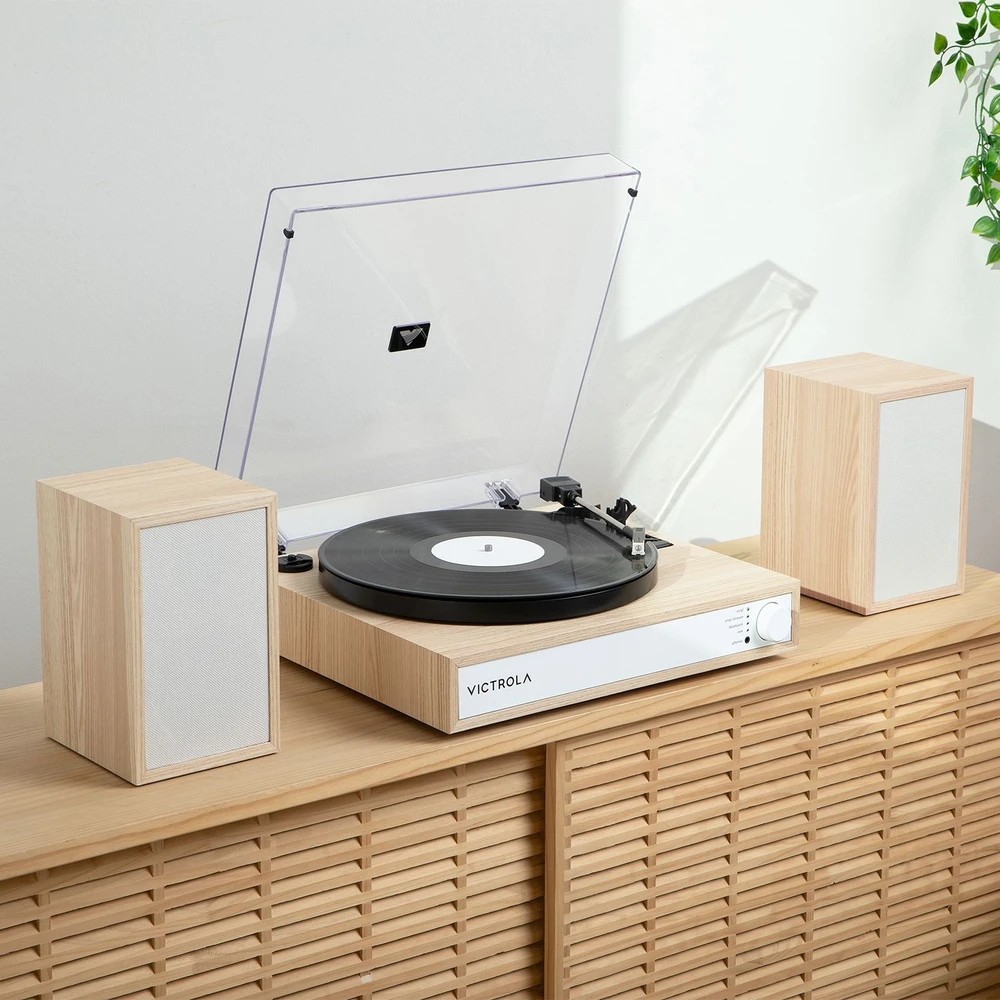 Victrola VTS-1300-NAT-INT Harmony Turntable, rusvai gelsvas