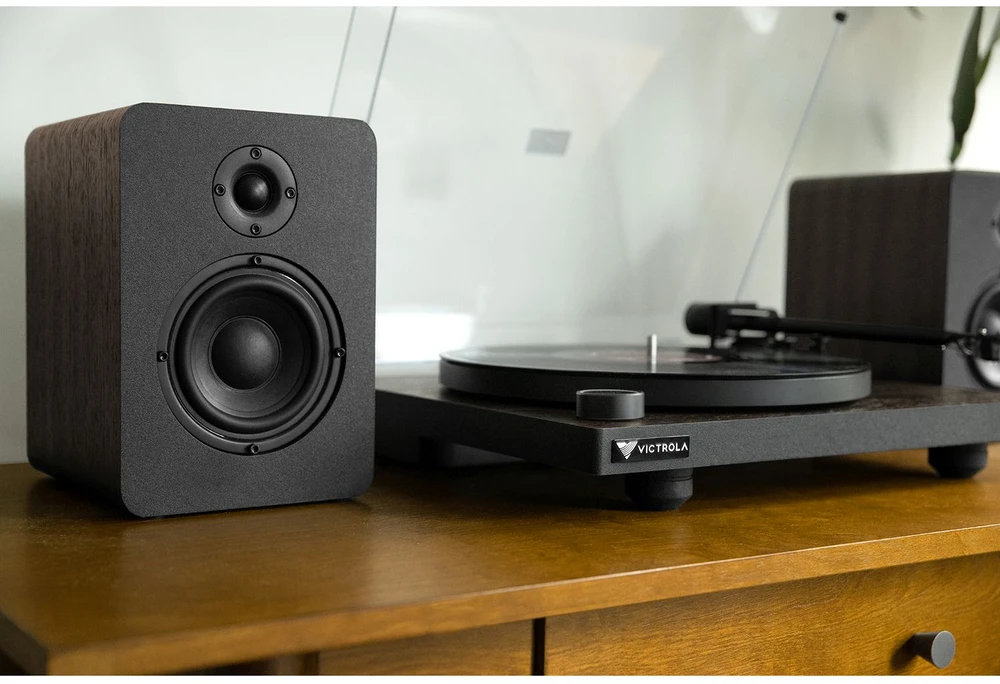 Victrola VTTS-1-ESP-INT juoda