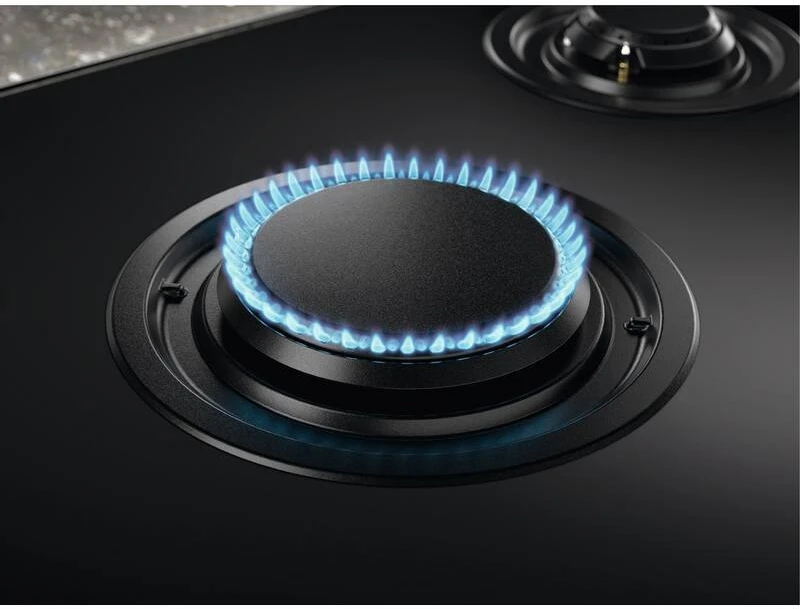 PLITA PE GAZ ELECTROLUX KGG753753K, dujinė kaitlentė; 75 cm; 5 dujiniai degikliai; gartraukio prijungimas; elektroninis laikmatis; garsinis signalas; integruotas elektrinis uždegimas; valdymas priekiniame mygtuke; saugos įtaisas; ketaus grotelės; dujinė viryklė ant stiklo; juoda spalva