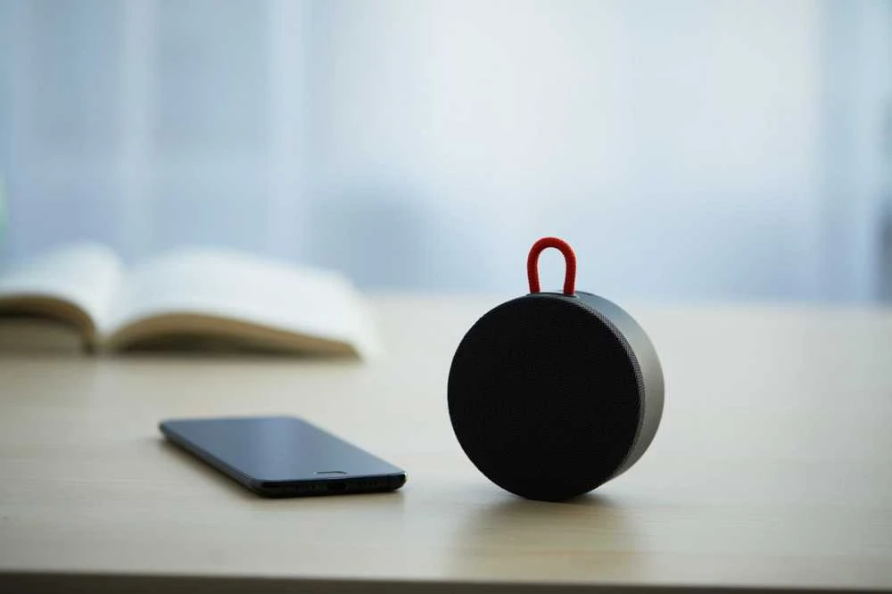 Nešiojama Bluetooth kolonėlė Mi, atspari vandeniui, juoda