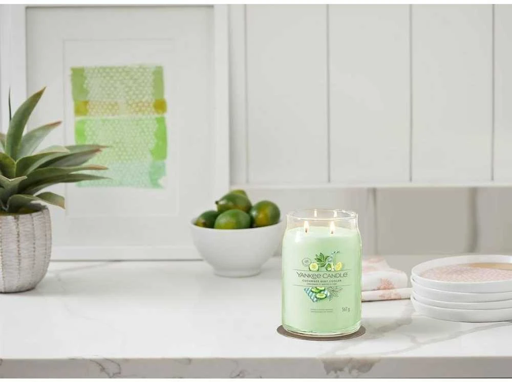 Yankee Candle Aromatinė žvakė "Signature", didelė stiklinė "Cucumber Mint Cooler" 567 g