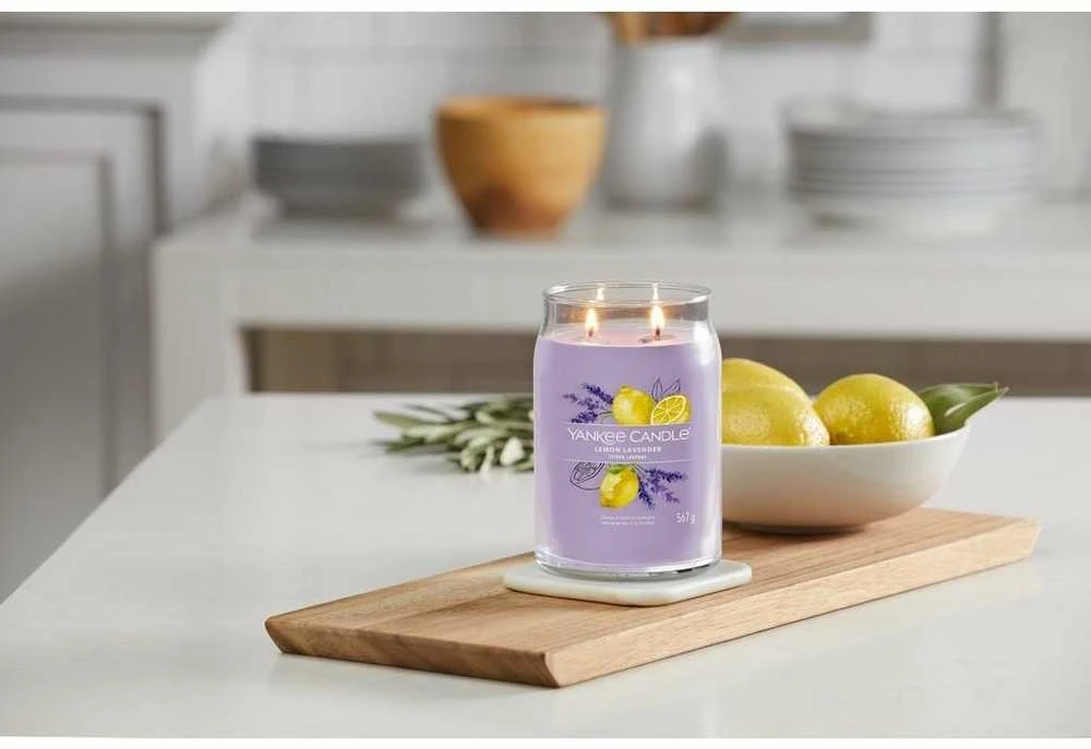 Yankee Candle Aromatinė žvakė Signature glass large Lemon Lavender 567 g